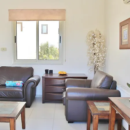Atlantica 4 Bedroom Near The Willa Paralimni