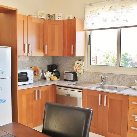 Βίλα Atlantica 4 Bedroom Near The Παραλίμνι